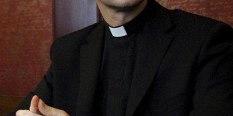 Cisterna, 36enne lascia una carriera da violinista per diventare missionario e sacerdote
