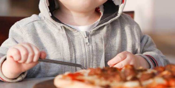 Brutto episodio in una pizzeria di Latina: il racconto della mamma di un bimbo autistico