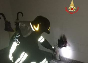 Fulmine si abbatte su un palazzo a Latina scalo: in fumo decine di elettrodomestici