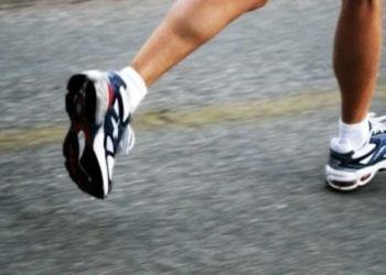 Follia a Cori, uomo aggredito da due motociclisti mentre fa jogging