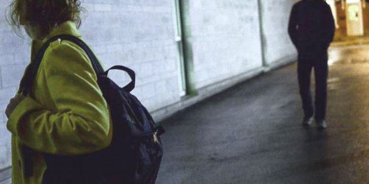 Conosce uomo in chat ma diventa un incubo: arrestato stalker di Latina