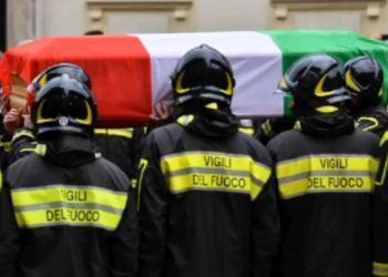 La commovente telefonata di una signora di Latina ai pompieri: “Siete degli angeli custodi. Vi voglio bene!” ASCOLTA