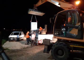 Maltempo a Latina, alberi si abbattono sui cavi elettrici e causano il blocco degli impianti idrovori