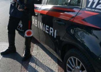 Sabaudia, fugge all’alt e a folle velocità si immette contromano sulla Pontina: arrestato un giovane