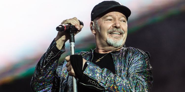 Latina, Vasco Rossi dona l’utilizzo di “Un mondo migliore” al Centro “Salvatore Minenna”