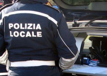 Latina, oltre il danno anche la beffa: viene investito e poi multato