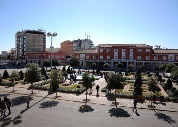 Riaperto il giardino di Piazza del Popolo a Latina: il nuovo look è costato 84mila euro