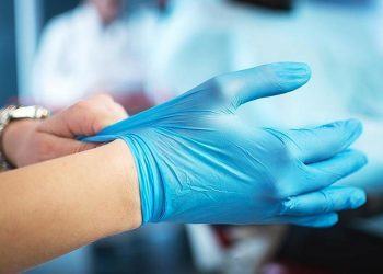 Giovane imprenditore di Latina dona 6mila unità di guanti in nitrile alla Croce Rossa del capoluogo