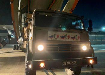 Spazio aereo negato agli aiuti verso l’Italia e i cargo russi sorvolano(ancora) i cieli di Latina. La Polonia smentisce