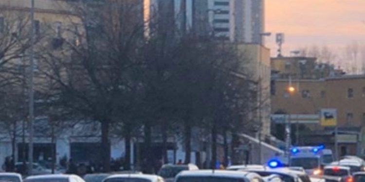 Latina, lite tra tossicodipendenti si trasforma in una maxi rissa: paura in piazza Santa Maria Goretti