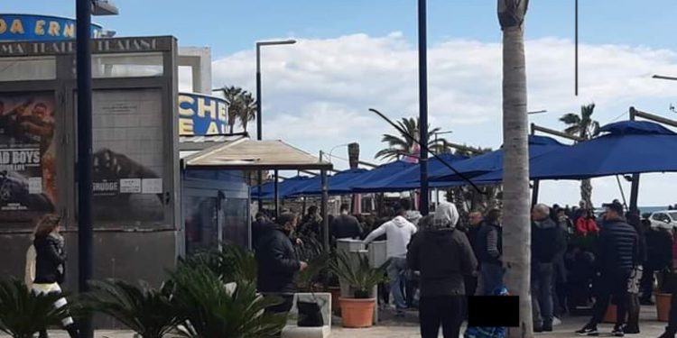 Coronavirus: spiagge di Latina e provincia piene di gente anche dopo il decreto