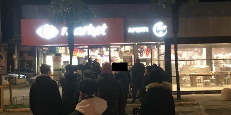 Latina “zona rossa”, supermercati presi d’assalto. Il Governo: non ce n’è ragione