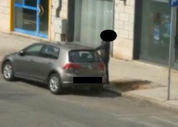Latina, vedono dal terrazzo ladro d’auto in azione: ecco il video di un lettore
