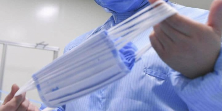 Coronavirus, oggi in arrivo 300mila mascherine per gli ospedali del Lazio