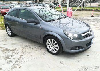 Il coronavirus non ferma la ‘truffa dello specchietto’, denunciato 25enne a Cisterna