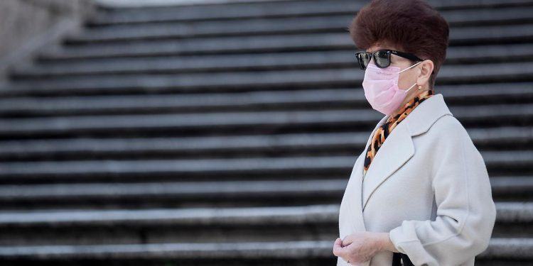 A Latina e nel Lazio il vaccino anti influenzale “sarà obbligatorio per tutti gli ultra 65enni”. “Roma entro fine aprile a contagio zero”