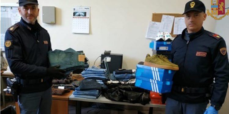 Furto da 10 mila euro in un noto negozio d’abbigliamento di Latina, denunciate due persone