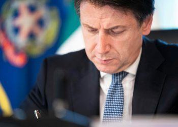 Conte: “Prime riaperture dal 4 maggio”. Intanto Gucci riparte con la consulenza di Burioni