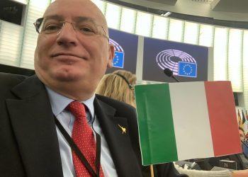 Mes, l’europarlamentare di Latina Adinolfi: “Usciamo dall’Ue e torniamo alla lira”