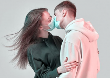 Fase 2, dal 4 maggio anche i fidanzati potranno incontrarsi