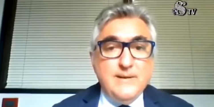 Cura Plasma, De Donno contro Burioni al Senato:  “Uno scienziato pagato per andare in tv non è credibile”