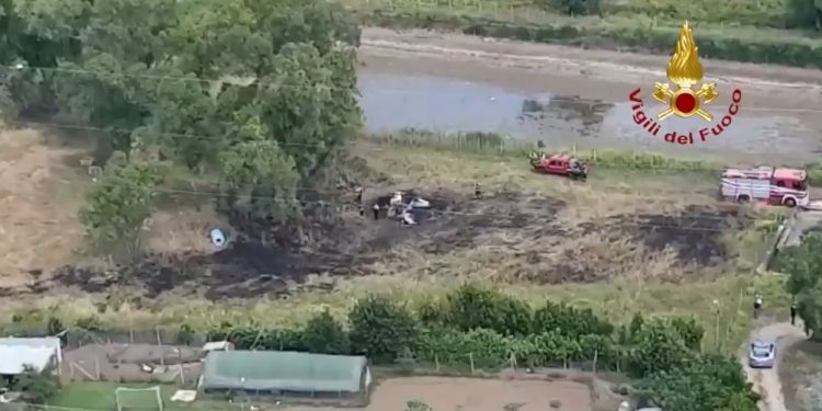 Aereo ultraleggero precipita tra Latina e Nettuno, ci sono due morti VIDEO
