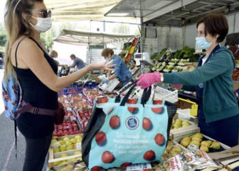 Latina, riparte la vendita di generi alimentari nei mercati su area pubblica
