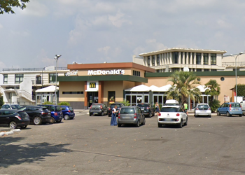 Latina,  ladro maldestro tenta furto al McDonald’s e si ferisce