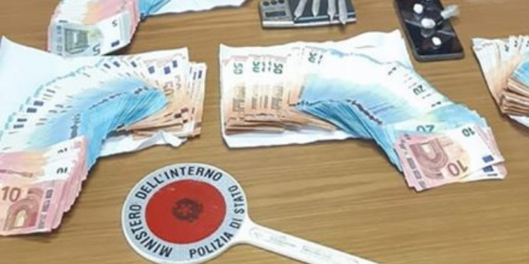 Controlli nella zona del “Colosseo” a Latina: 40enne in manette per spaccio di droga