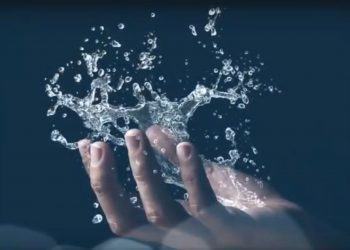 Sarebbe un’altra forma di follia non esser folli!  L’acqua pubblica è forse una follia?