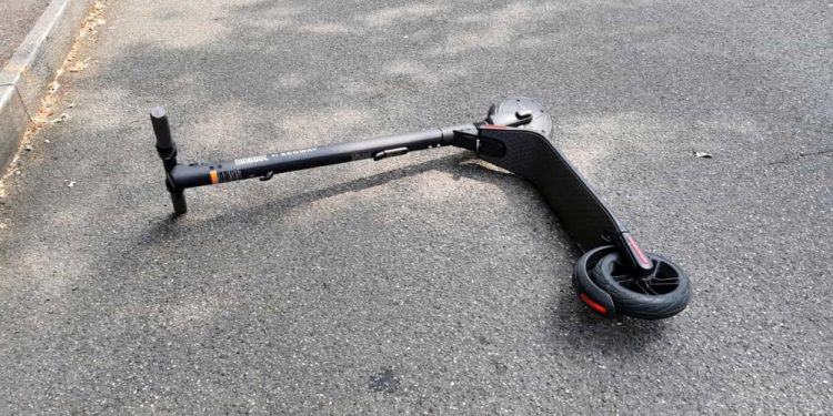 Primo incidente a Latina tra monopattino elettrico e auto: ferito un giovane