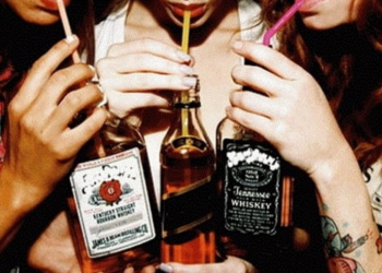 Movida ‘selvaggia’ a Ponza, giovane in coma etilico soccorso dall’eliambulanza