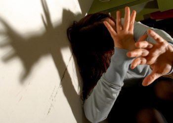Latina: 50enne allontanato da casa dopo anni di botte, minacce e violenze sulla moglie