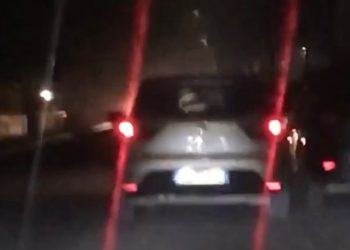 Danneggiate decine di auto al Lido di Latina: il video finisce sui social