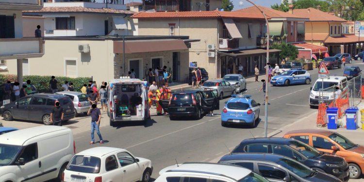 Paura a Borgo Podgora: rapinatori inseguiti dopo un colpo, si schiantano in auto e poi fuggono VIDEO