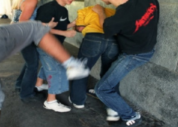 Baby gang in azione al lido di Latina, nei guai due ragazzini di 14 e 15 anni