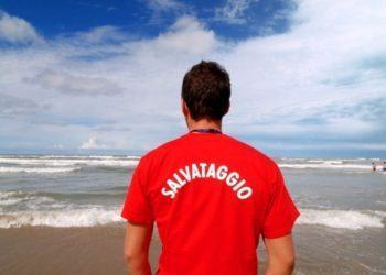 Sabaudia, bagnini positivi: il caso indice è una persona rientrata dalla Spagna. Chiusa anche una palestra