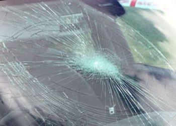 A Latina torna l’incubo dei sassi contro le auto: indagini in corso