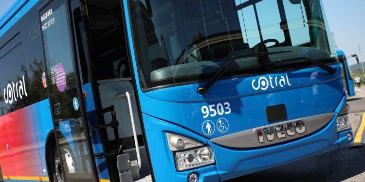 Straniero positivo al Covid fugge in autobus, fermato a Sezze dal sindaco di Roccagorga