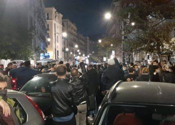 De Luca annuncia il lockdown per la Campania: cittadini in rivolta VIDEO