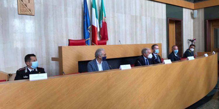 Vertice sull’emergenza Covid in provincia: a Latina arriva la chiusura anticipata dei locali