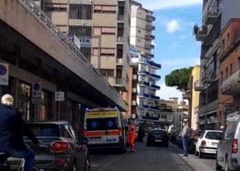 Tragedia a Latina, ragazza si lancia nel vuoto dal grattacielo Pennacchi