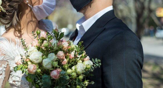 Troppi invitati in una festa di nozze, pioggia di multe a Pontinia