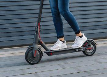 Latina, ennesimo incidente con un monopattino elettrico: ferito un giovane