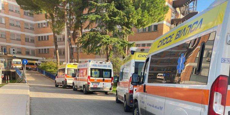 Covid, il sindacato dei medici: “Nel Lazio disastro organizzativo”
