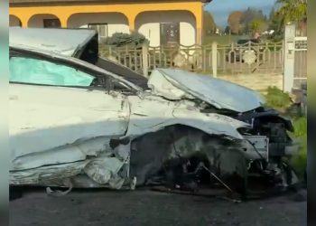 Terribile scontro tra auto alle porte di Latina, grave un 30enne VIDEO