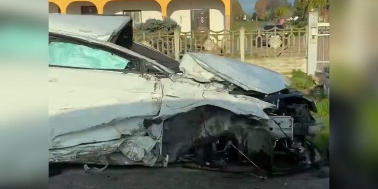 Terribile scontro tra auto alle porte di Latina, grave un 30enne VIDEO