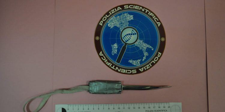 Vuole più metadone, tossicodipendente armato di coltello semina il panico in ospedale a Latina