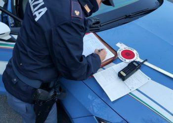 Controlli sulla Pontina a Latina: sorpreso camionista ubriaco, patente ritirata