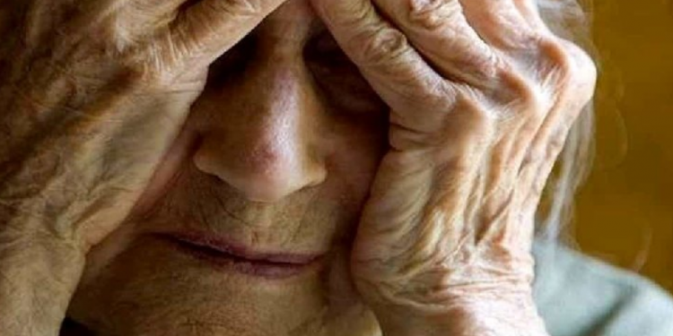 Scoperta casa di riposo lager in provincia di Latina, anziani maltrattati e insultati. 3 arresti